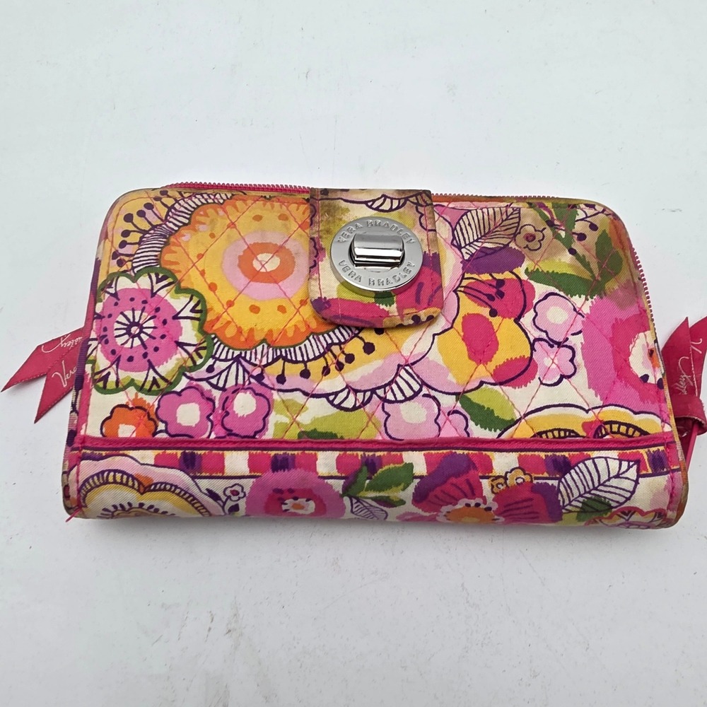 Vera Bradley Lilli Bell Turnlock Wallet Quilted Floral Pink Orange Cotton